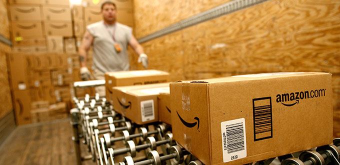 Il servizio spedizioni Amazon dichiara guerra a FedEx e UPS