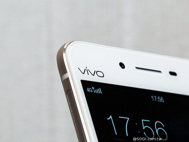 Vivo XPlay 5: prime foto del top gamma con 6 GB di RAM e display curvo!