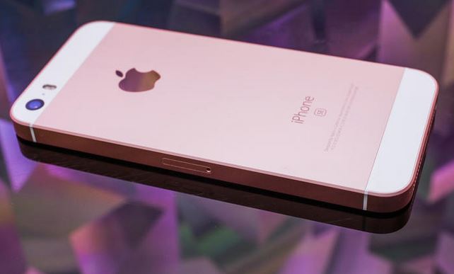 Il nuovo iPhone SE in arrivo nel Q1 2018: si parte dall’India