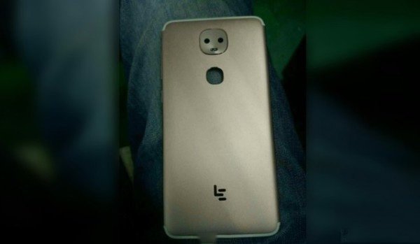 LeEco: ecco il primo smartphone con doppia fotocamera