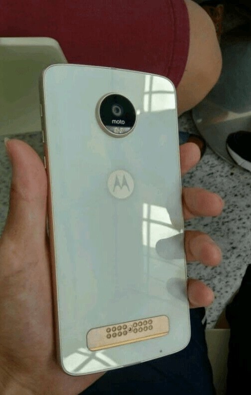Moto Z Play design
