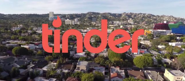 Tinder e Spotify insieme: brani e playlist sul proprio profilo