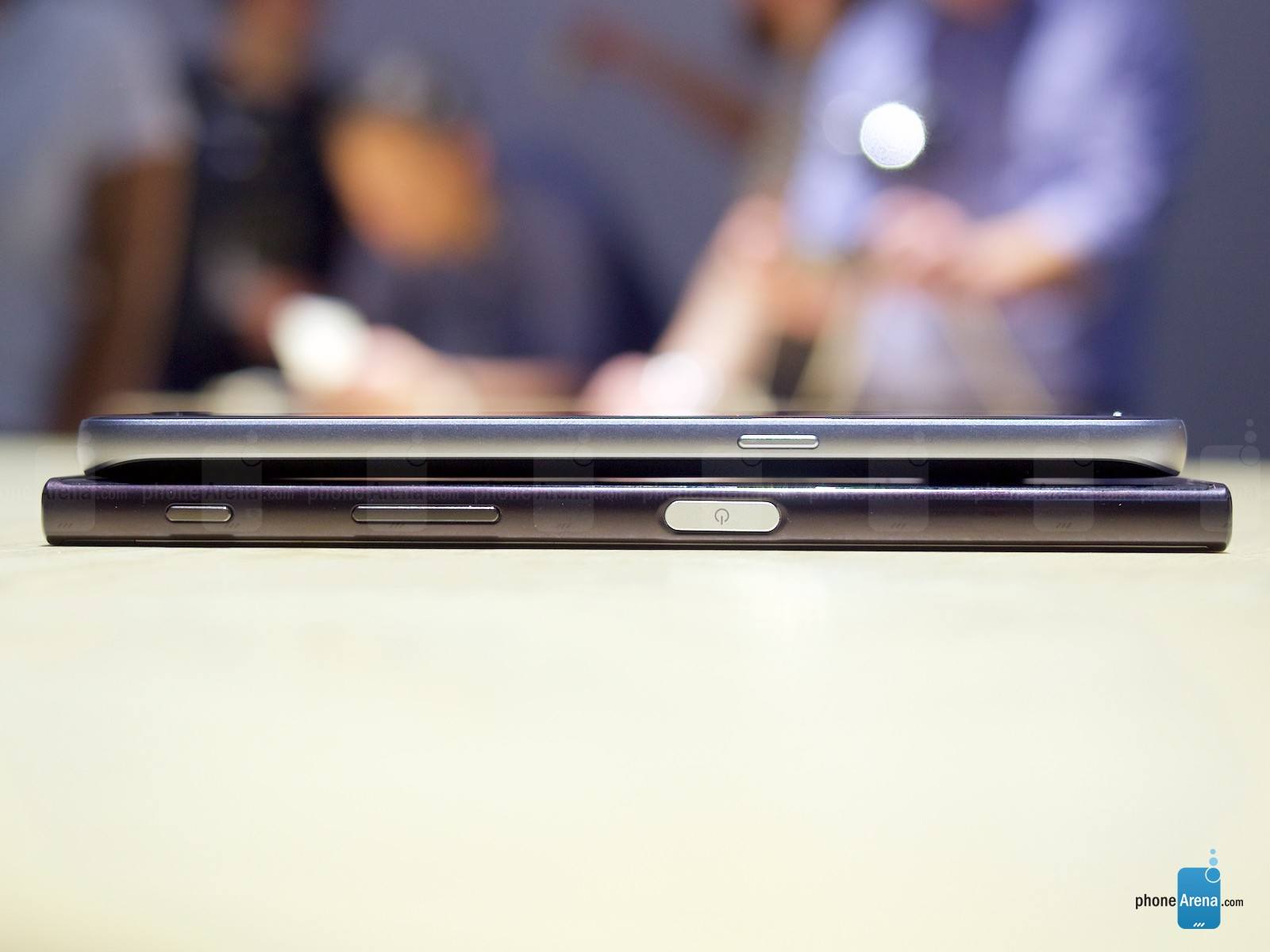 Xperia-XZ-vs-Galaxy-S7--first-look---12