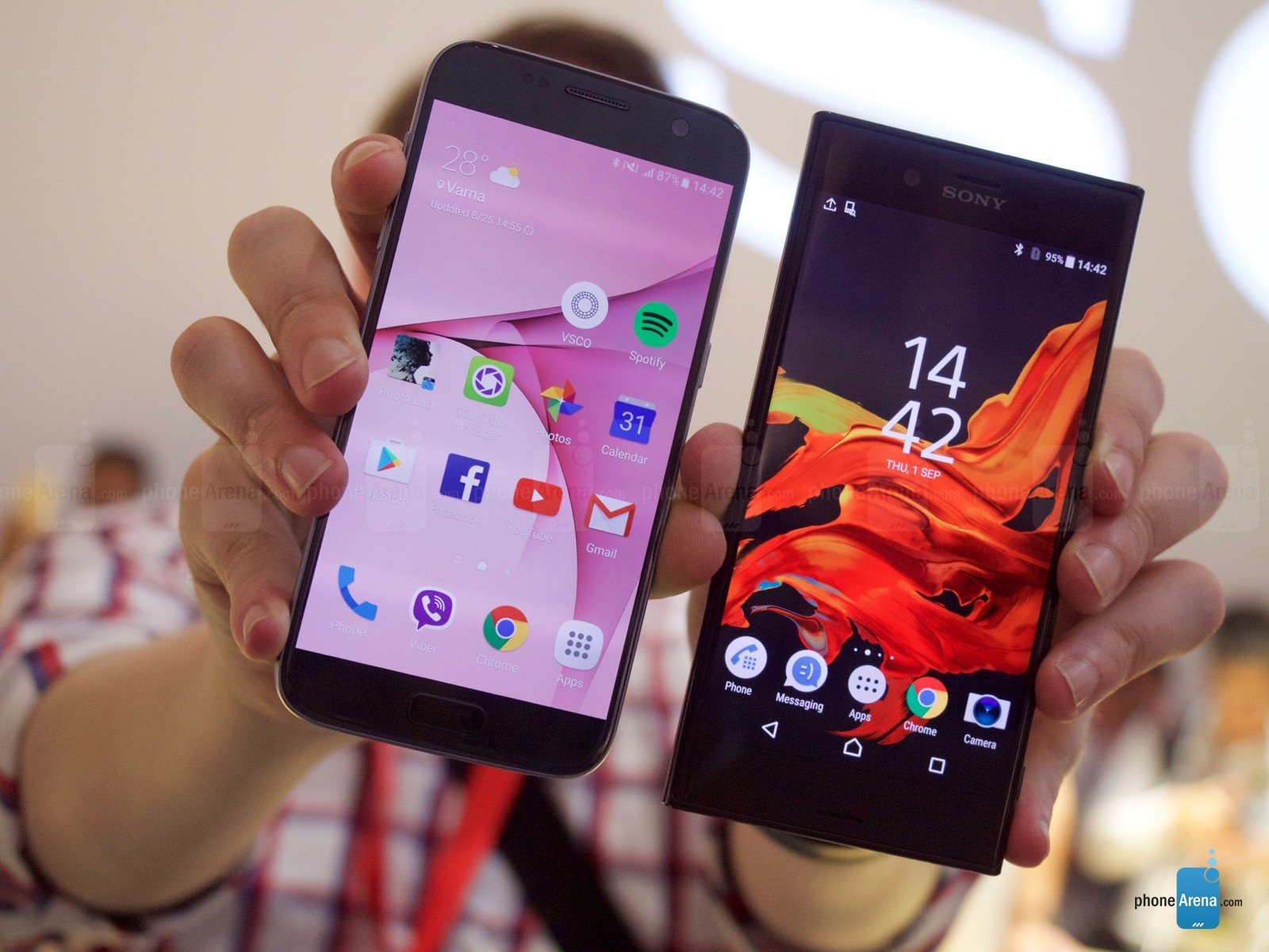 Xperia-XZ-vs-Galaxy-S7--first-look---15