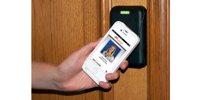 Lavoro, un’app per timbrare il cartellino