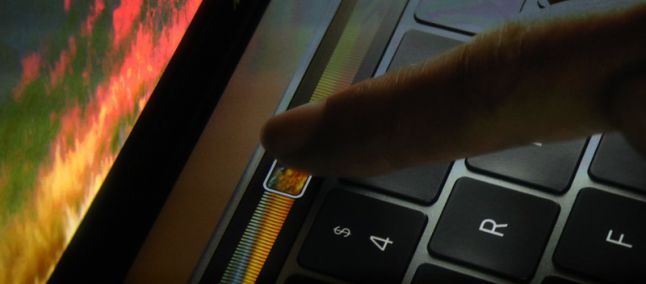 MacBook Pro TouchBar: supporto ad Office, Outlook, Photoshop e molte altre app