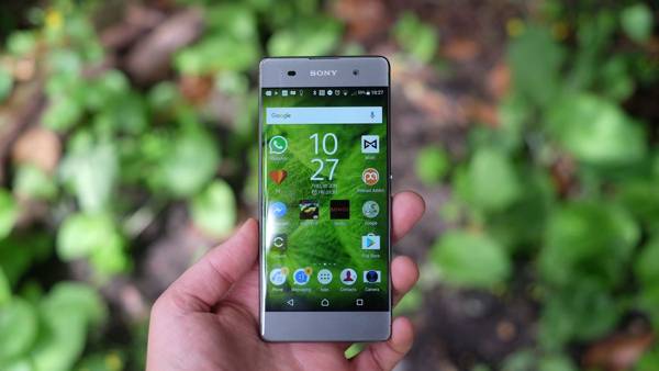 Recensione Sony Xperia XA: bello, veloce, ma per poco tempo