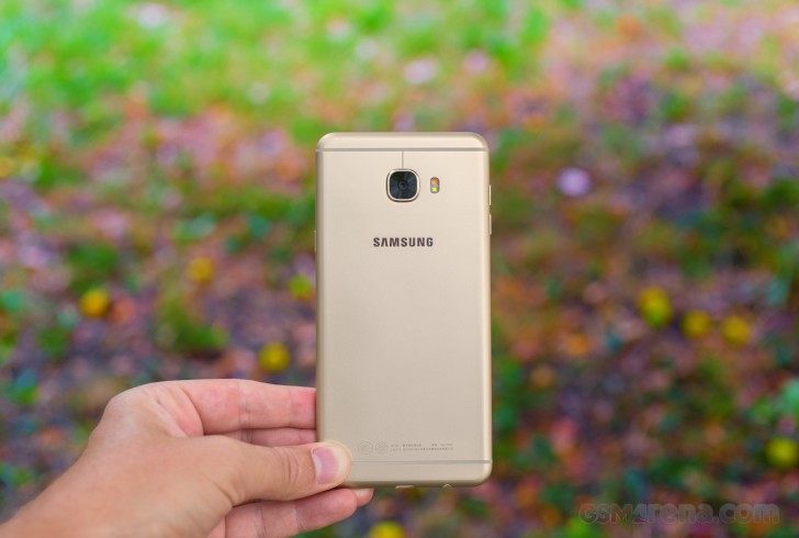 Samsung Galaxy C7 Pro su Zauba, lancio imminente
