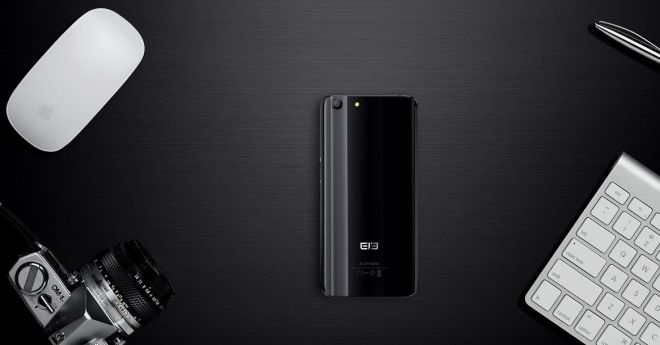 Elephone S7 Flashing Black: le nuove cornici laterali sono stupende