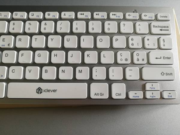 Tastiera iClever