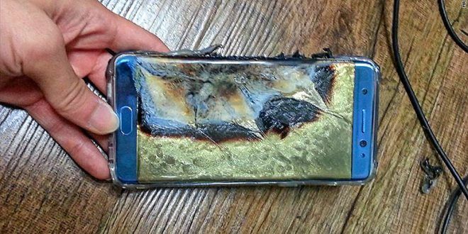 Note 7 in fiamme