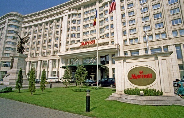 Marriot, la prima catena di alberghi “social” col tasto Like