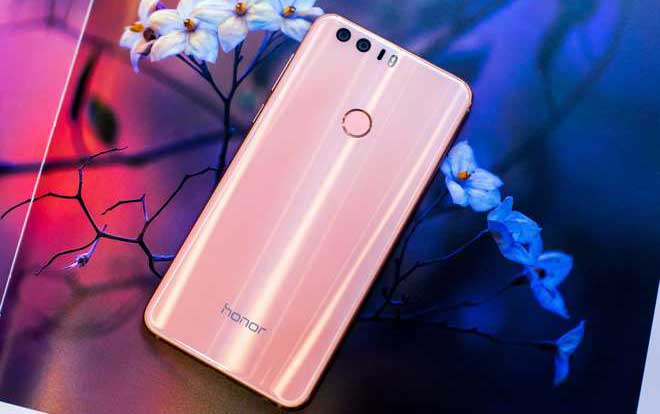 Honor 8 Premium si veste di rosa, ecco il nuovo “Sakura Pink”