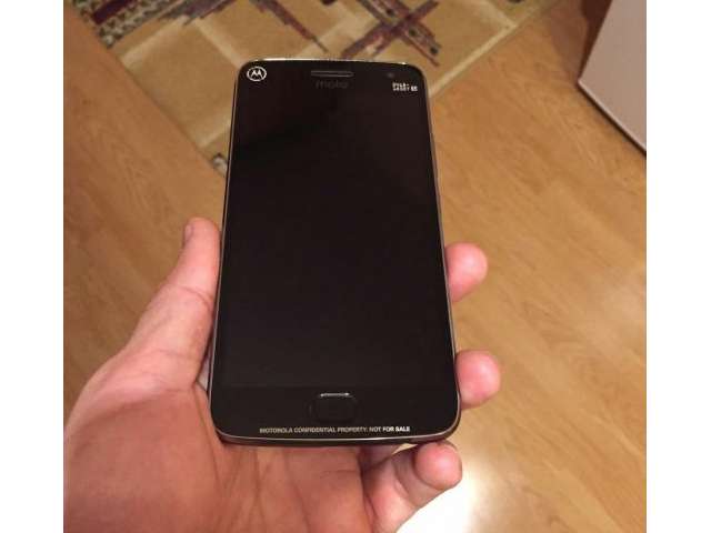 Trapelano alcune immagini di un dispositivo Motorola: che sia il Moto G5 Plus?