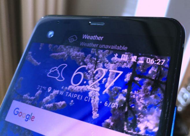 HTC U Ultra con la stessa fotocamera da 12 megapixel di Google Pixel