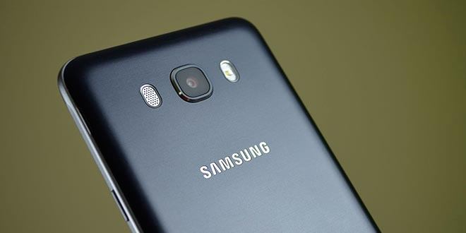 Aggiornamento Galaxy J7 2016 con Android 7.0 Nougat in fase di distribuzione