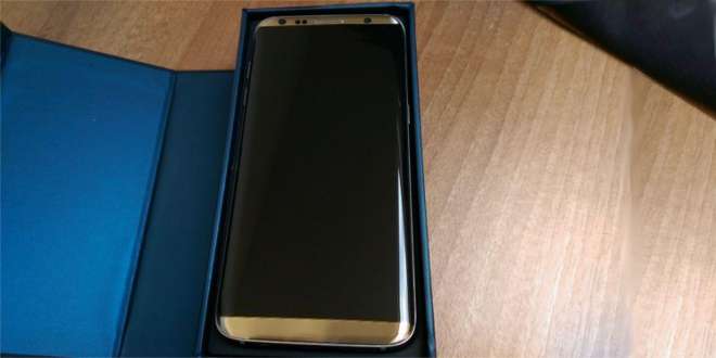 Samsung Galaxy S8 si mostra in un secondo video in colorazione Gold
