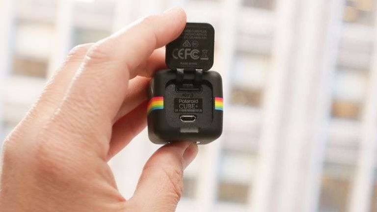 Eccovi Polaroid Cube Plus, la polaroid per gli amanti di fotografie vintage
