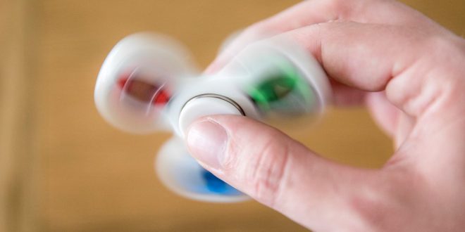 La moda del momento, il Fidget Spinner sbarca su iOS