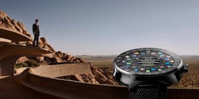 Tambour Horizon, il nuovo smartwatch di Louis Vuitton: il prezzo? Dai 2.300 ai 2.800€