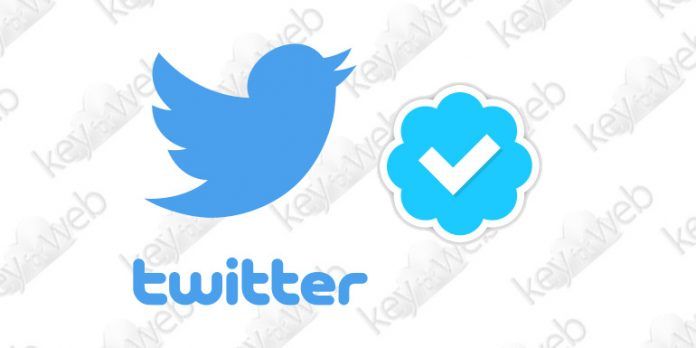 Twitter rimuoverà i badge di verifica a coloro che violano le sue regole