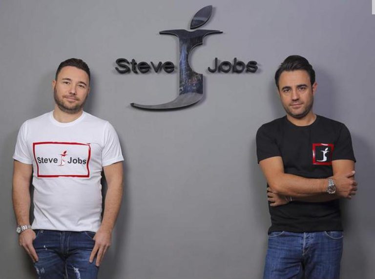 Steve Jobs è ufficialmente un marchio di moda