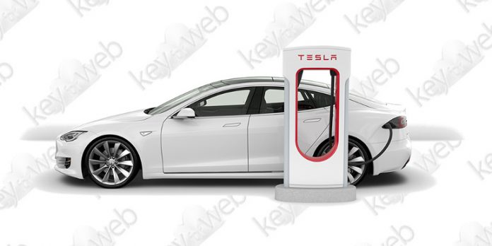 Tesla vieta le sue stazioni Supercharger ai conducenti commerciali