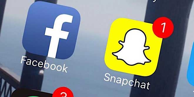 Facebook sempre più social per anziani: i giovani scelgono Snapchat