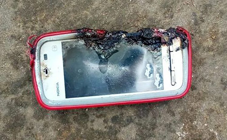 Nokia 5233 esplode uccidendo una ragazza adolescente