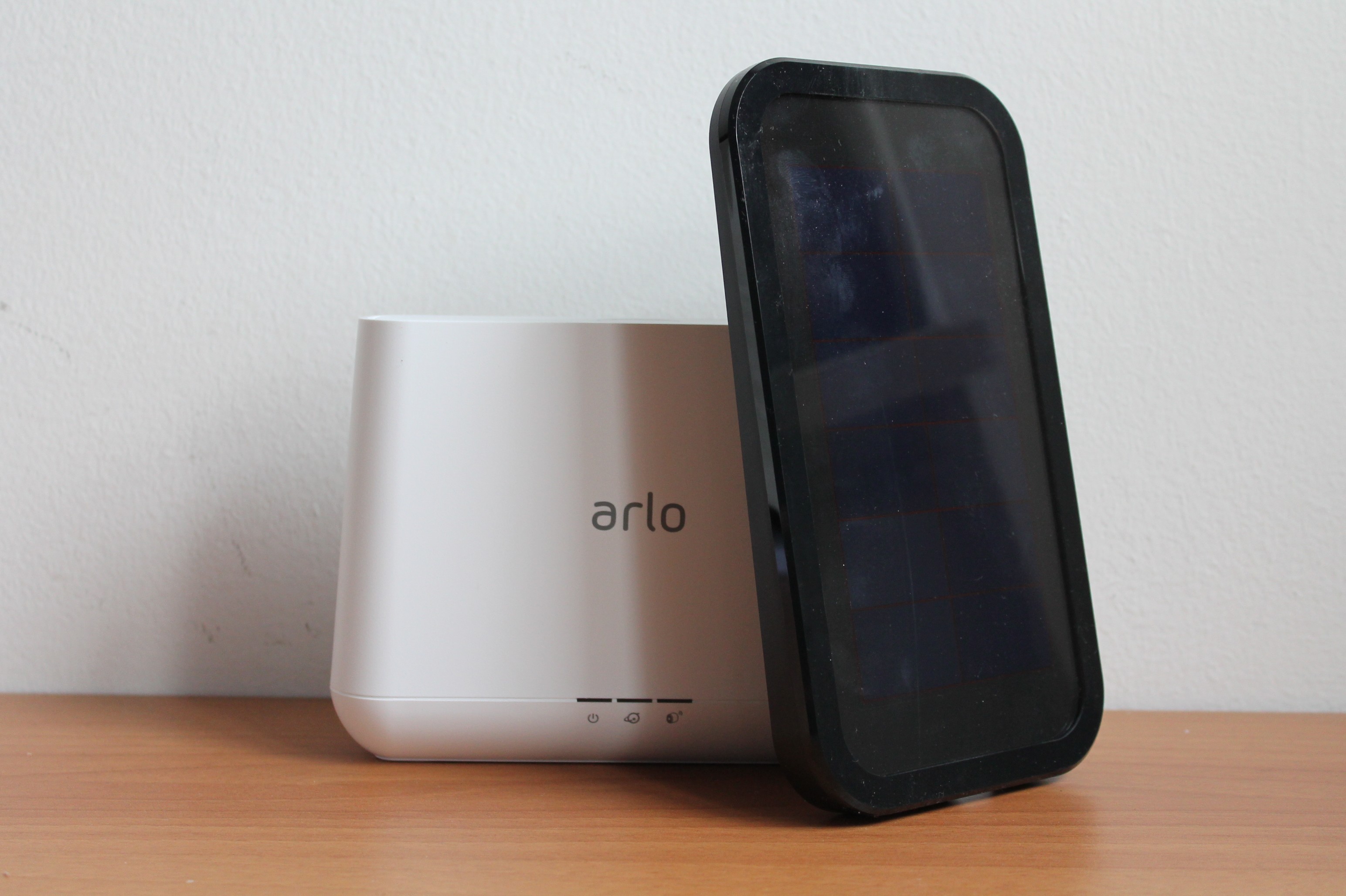 pannello solare (non incluso in confezione)