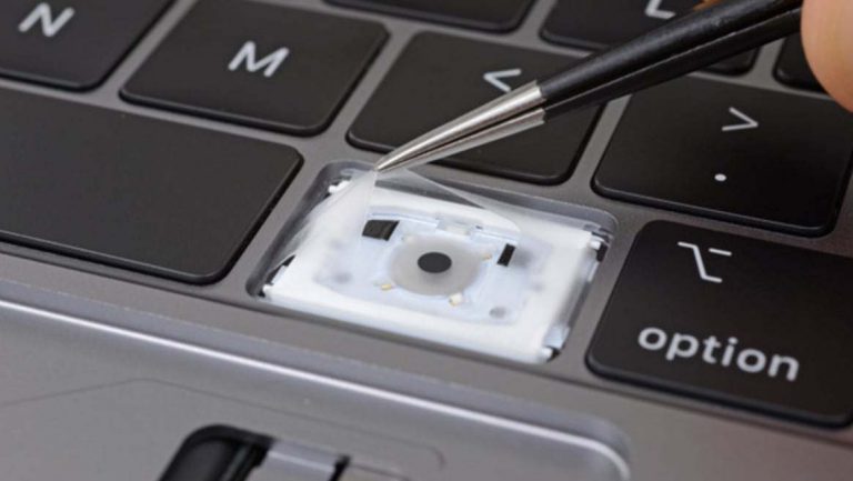 I nuovi MacBook Pro 2018 hanno una sottile protezione in silicone sotto i tasti fisici