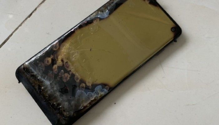 Samsung Galaxy S10 in fiamme