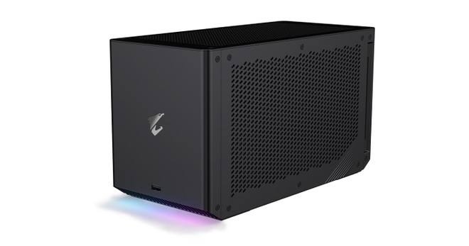 GeForce RTX 30: ecco la prima eGPU raffreddata a liquido di Gigabyte